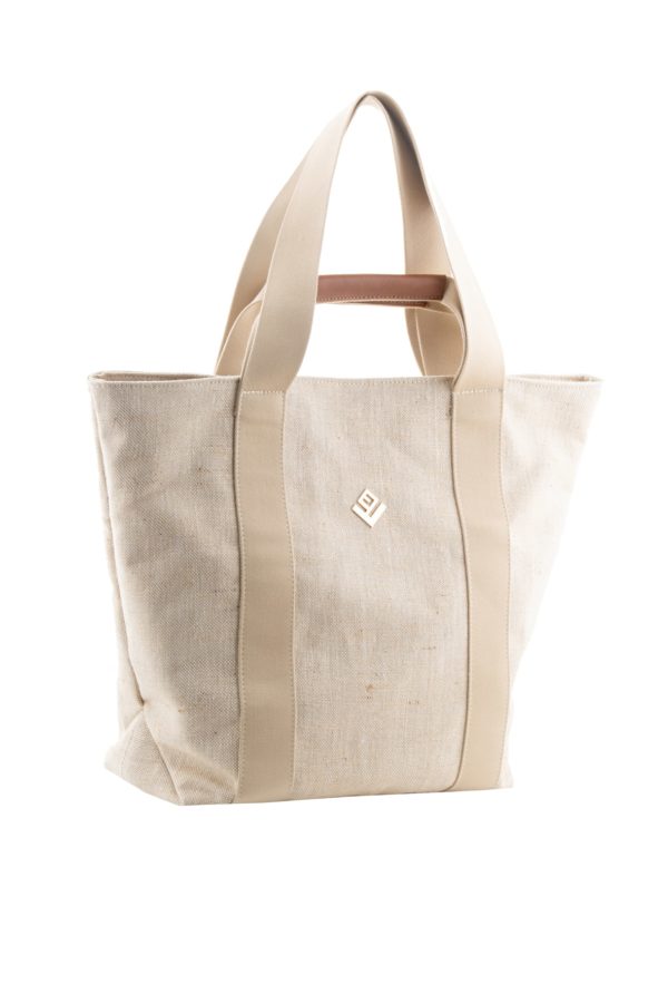 Τσάντα shopper ψάθινη με δερμάτινα χερούλια και υφασμάτινους ιμάντες ώμου. Εσωτερικό τσάντάκι με φερμουάρ.